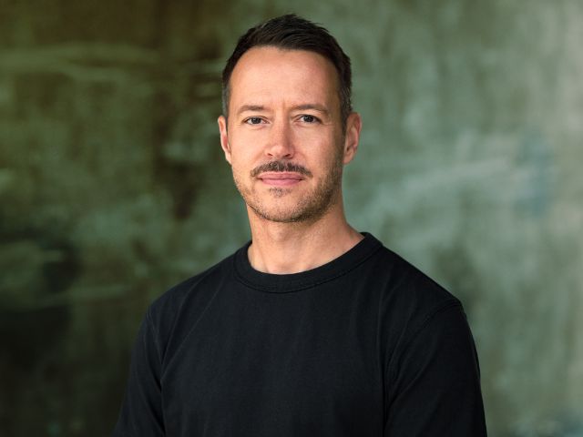 »Surfen ist Ego-Sport.« – Daniel Faßbender über seinen neuen Krimi 