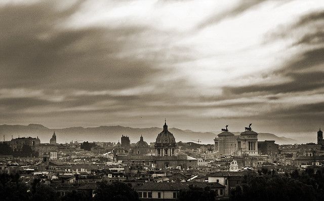 Ein Autor – eine Stadt. Andrea de Carlo über Rom, die Stadt, die alles gesehen hat.