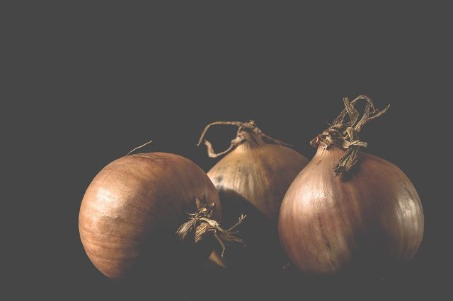 Kochen mit Ingrid Noll: Rotweinzwiebeln