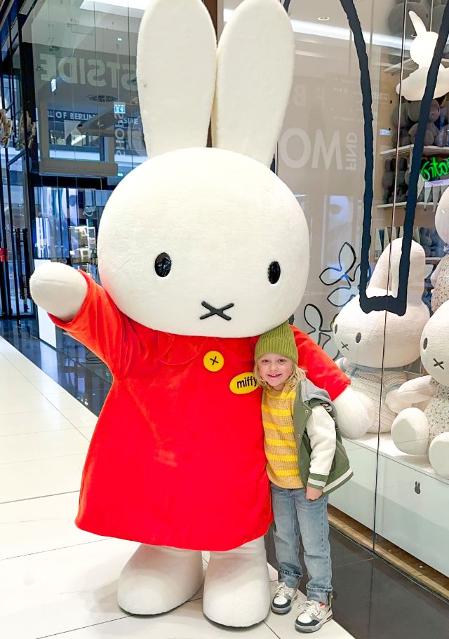 Ostergrüße vom Hasenmädchen Miffy // Pop Up Store in Berlin