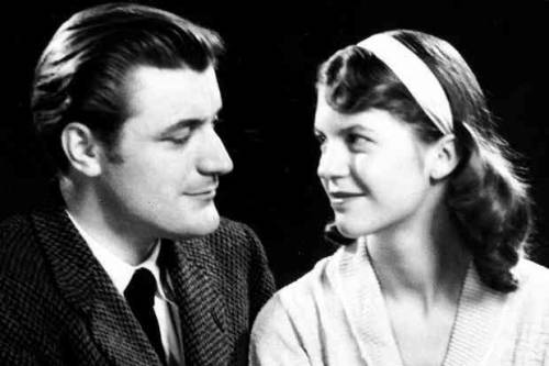 Foto: summonedbyfells, TED HUGHES AND SYLVIA PLATH, (CC BY 2.0) via flickr.com <p>Foto: <a href="https://www.flickr.com/photos/summonedbyfells/" target="_blank">summonedbyfells</a>, <a href="https://www.flickr.com/photos/summonedbyfells/12592779424" target="_blank">TED HUGHES AND SYLVIA PLATH</a>, (<a href="https://creativecommons.org/licenses/by/2.0/" target="_blank">CC BY 2.0</a>) via flickr.com</p><br/>