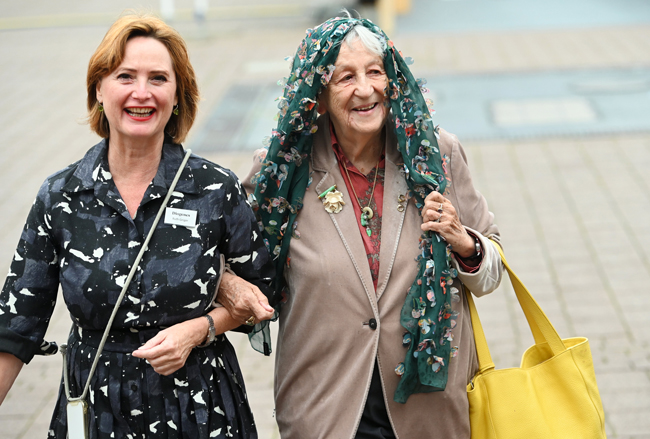 Ingrid Noll und Ruth Geiger (Leitung Presse- und Öffentlichkeitsarbeit) © Diogenes / picture alliance / Frank May