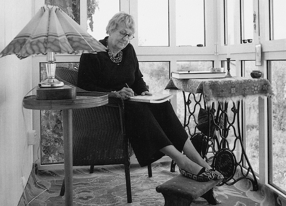 Ingrid Noll bei sich zu Hause, 1998.